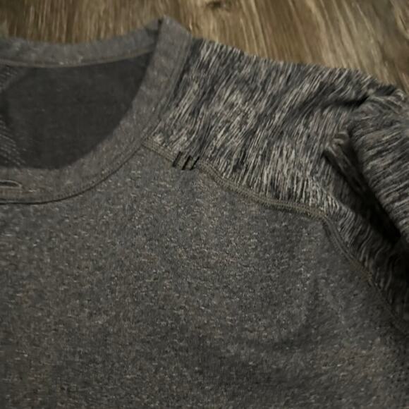 Lululemon Metal Vent Tech Long Sleeve Henley size Large - Picture 7 of 10